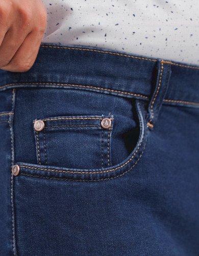 Quần jeans nam basic dáng slim màu xanh đậm 4011A